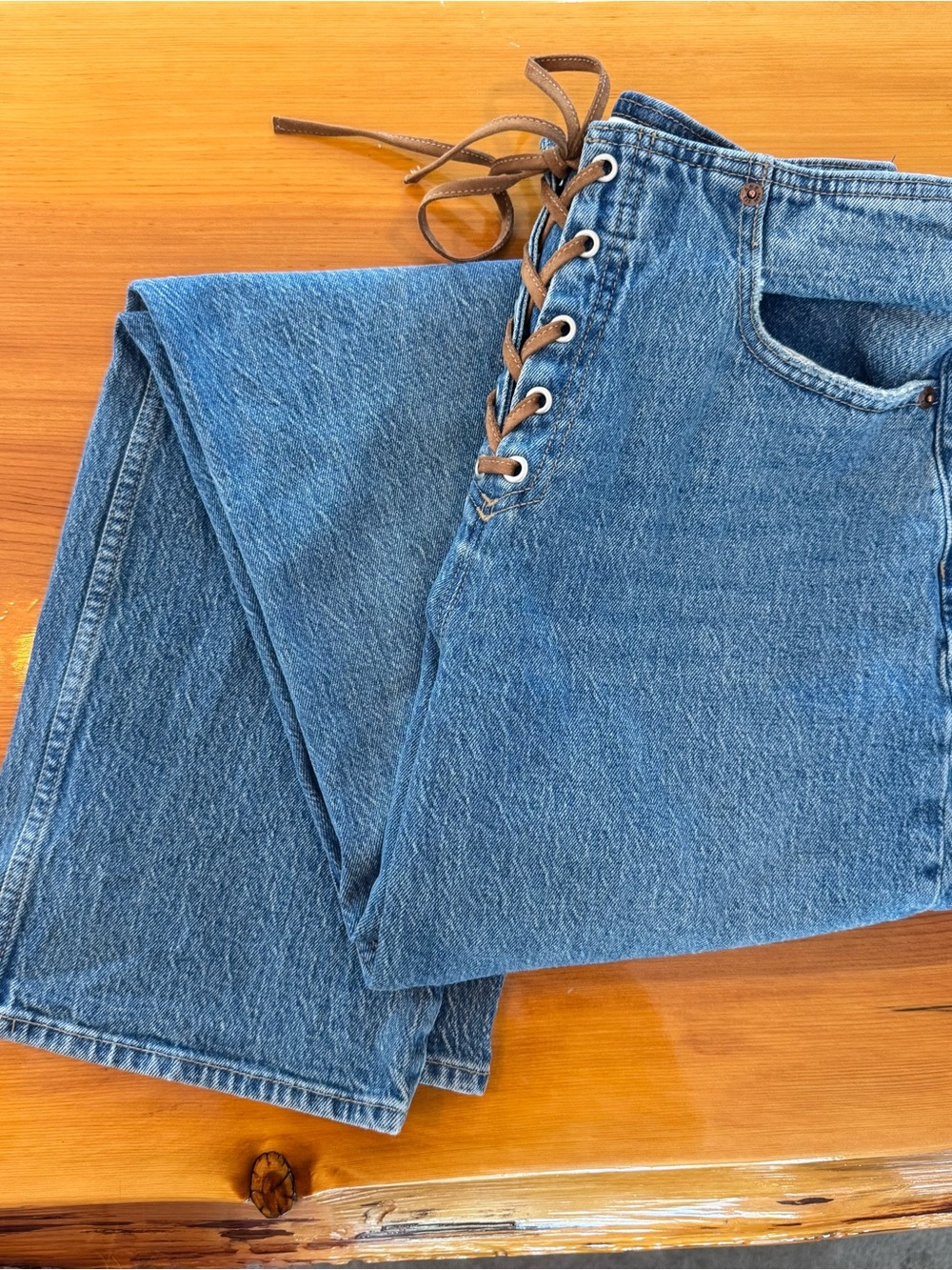 Abercrombie & Fitch Curve Love High Rise 90s Relaxed Vegan Suede Lace Jean